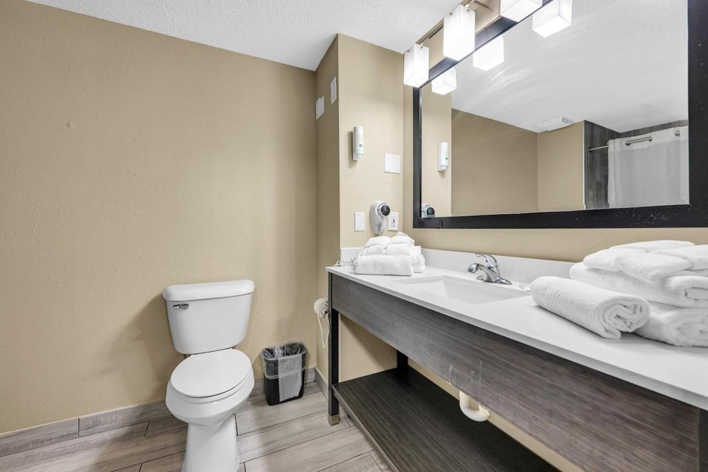 Quality Inn Roseville-Detroit North Zewnętrze zdjęcie